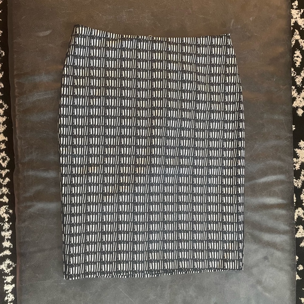 Adrianna Papell pencil skirt in black and white womens 4 cotton geometric design